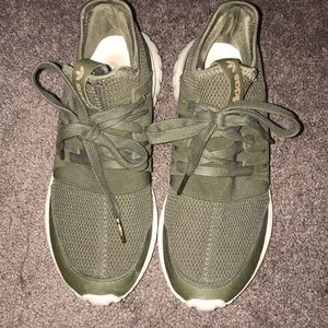 Adidas Tubular Sneakers